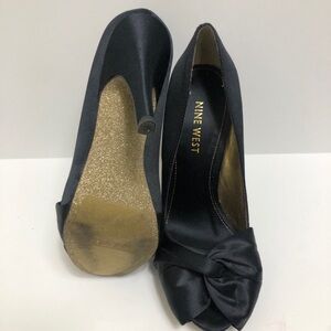 Nine West Black Satin & Gold Glitter Bottom Platform Heels Size 5 M